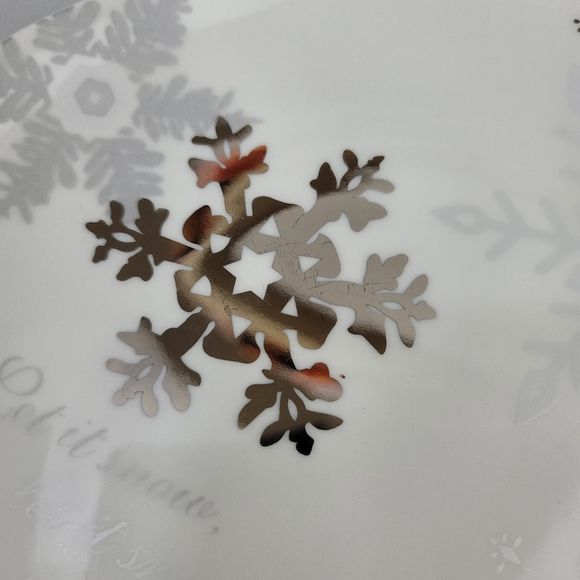 Restoration Hardware Snowflakes Let It Snow Plates - Set Of 4 - Picture 13 of 16